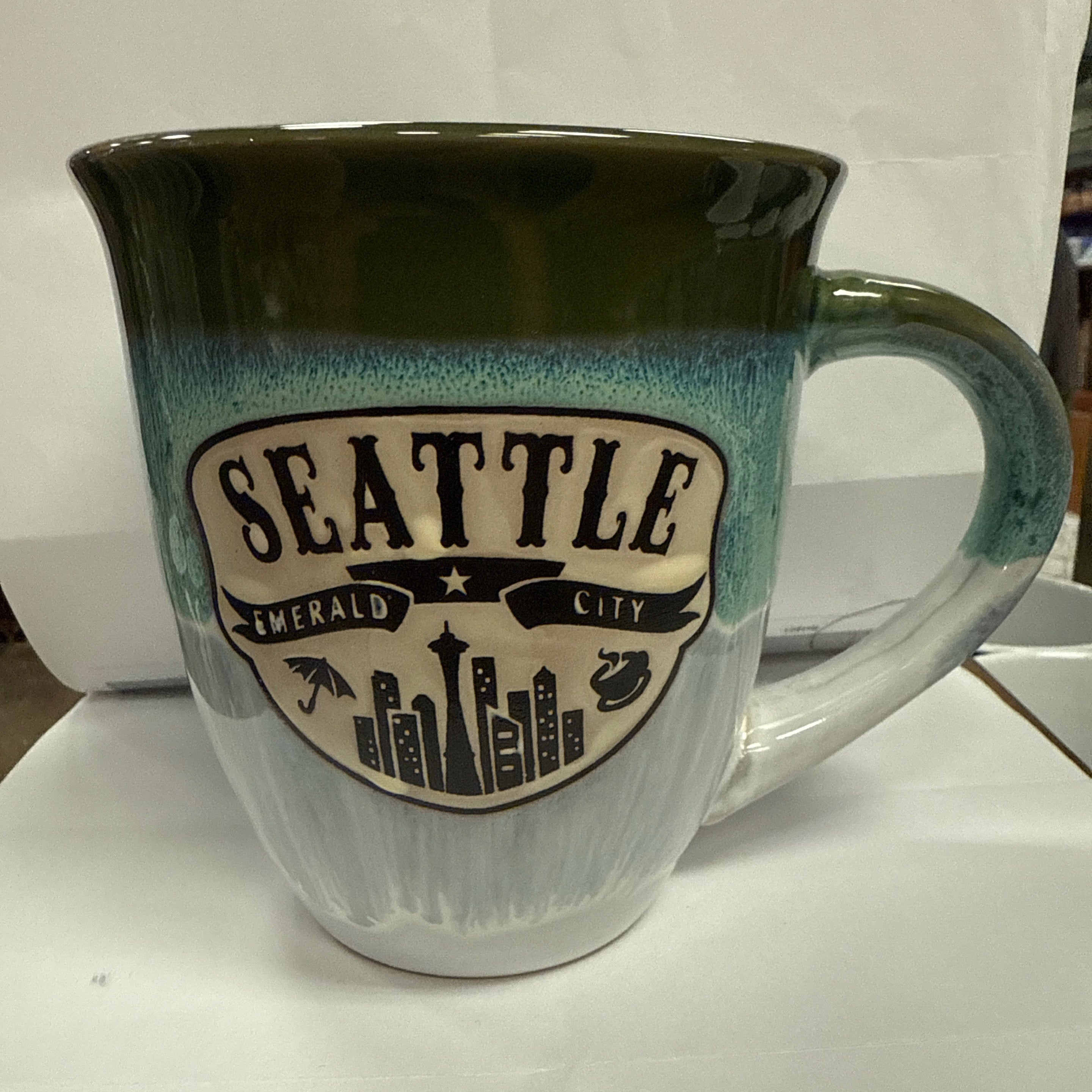 32060 Sea Wild Two Tone Glaze Green Mug W/emblem