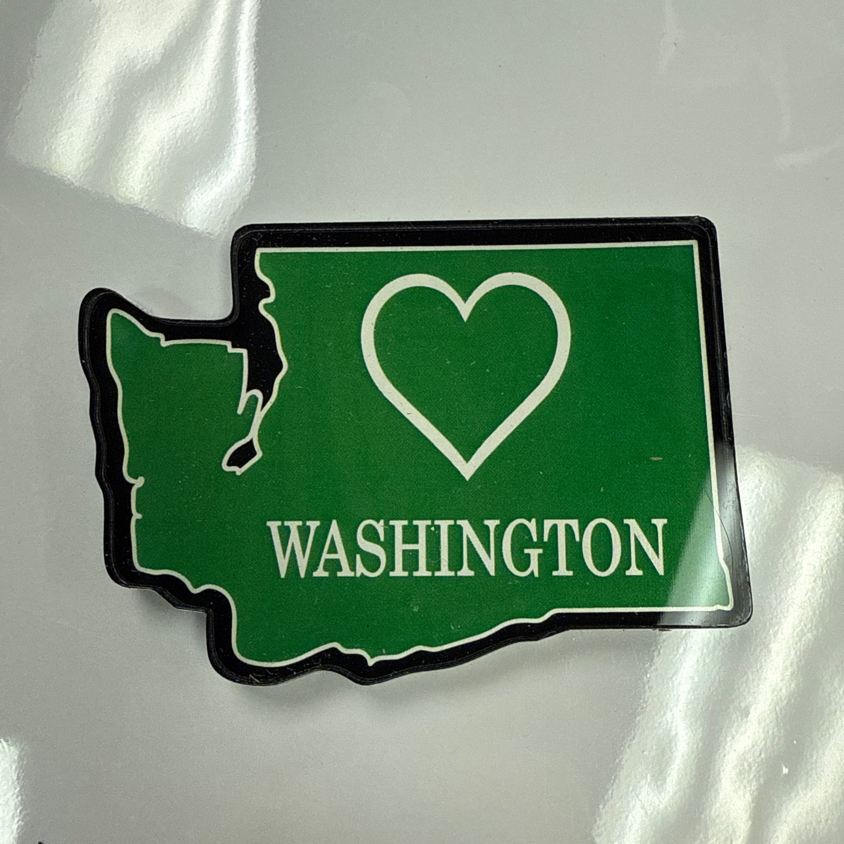 21106 Wa Heary Cutout Acry Magnet