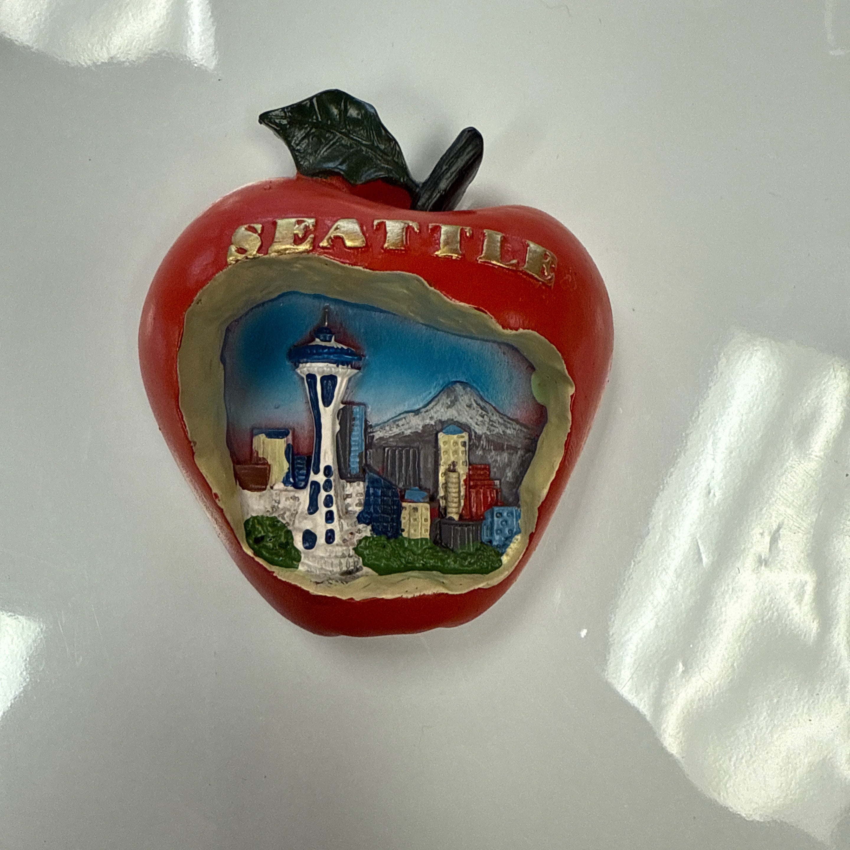 44160 Sea Apple Poly Magnet