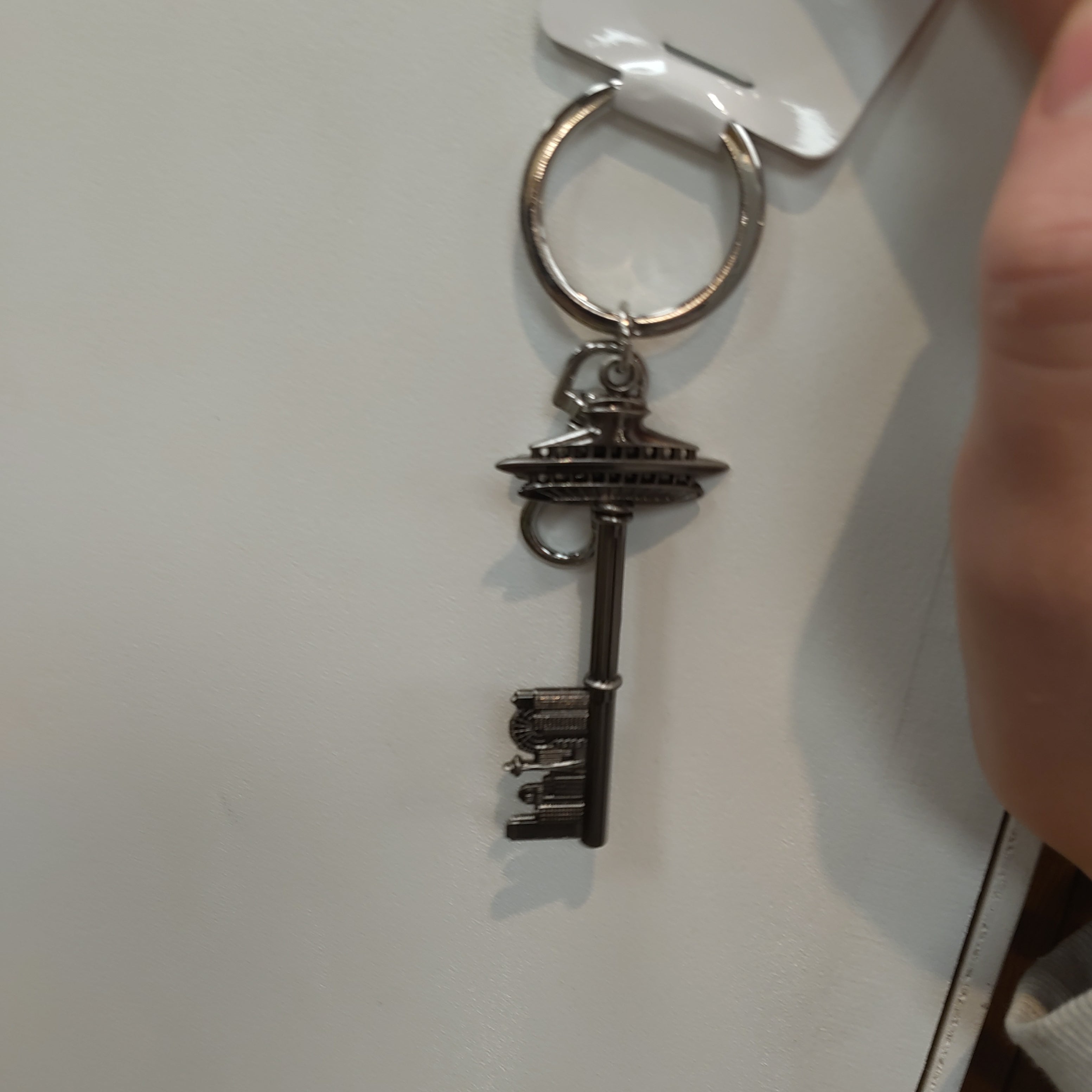 Tophouse Key Chain/ 52041