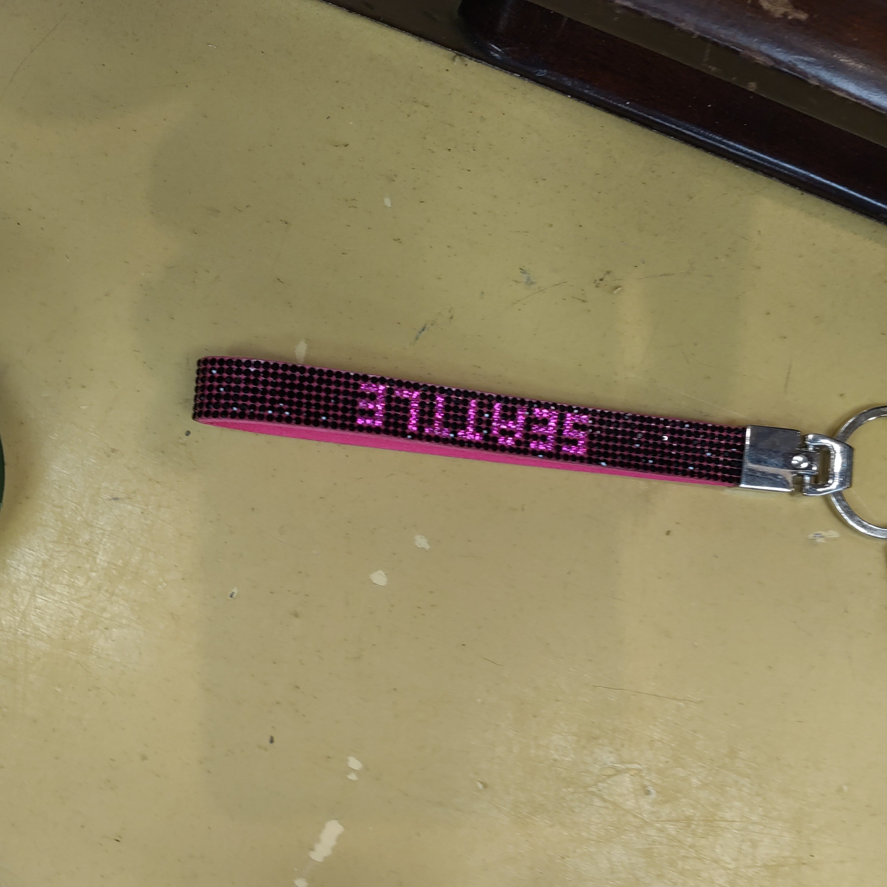 11054 Sea Hot Pink/ Black Rhinestone Wrestle KC