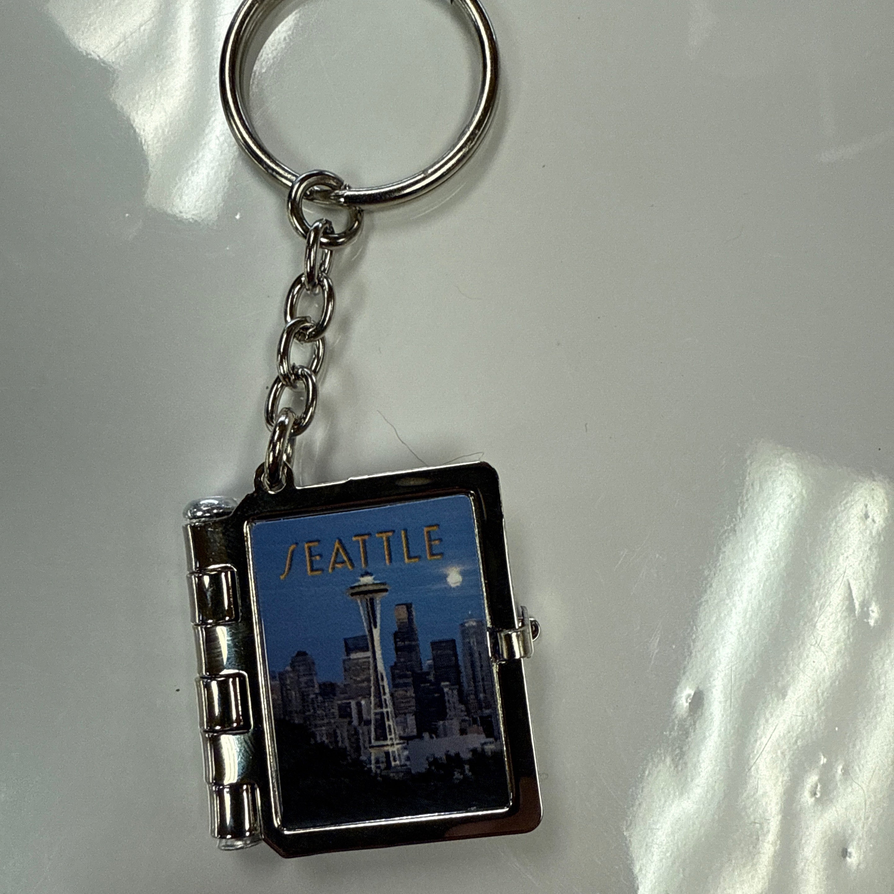 11390 Mini Photo Album Keychain
